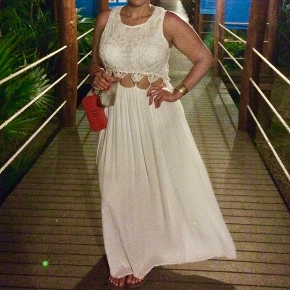 Lace cut out maxi dress - Picture 1 of 8
